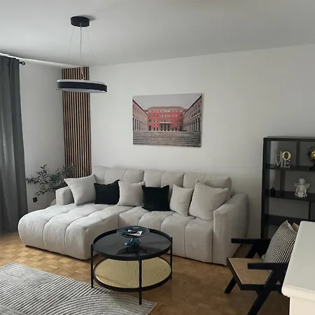 Aurum Hills Apartmán *