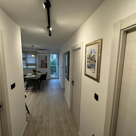 Aurum Hills スプリト